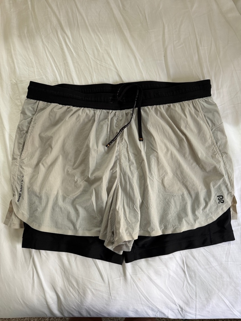 Bandit Running Cream Vento 2 in 1 Athletic Shorts with Black Waistband